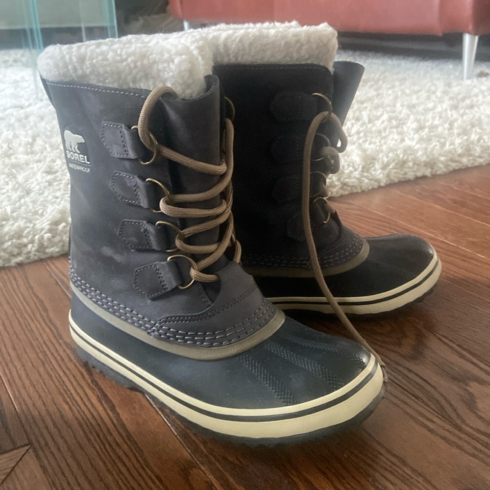 Warm waterproof comfortable boots, great for winter activities
